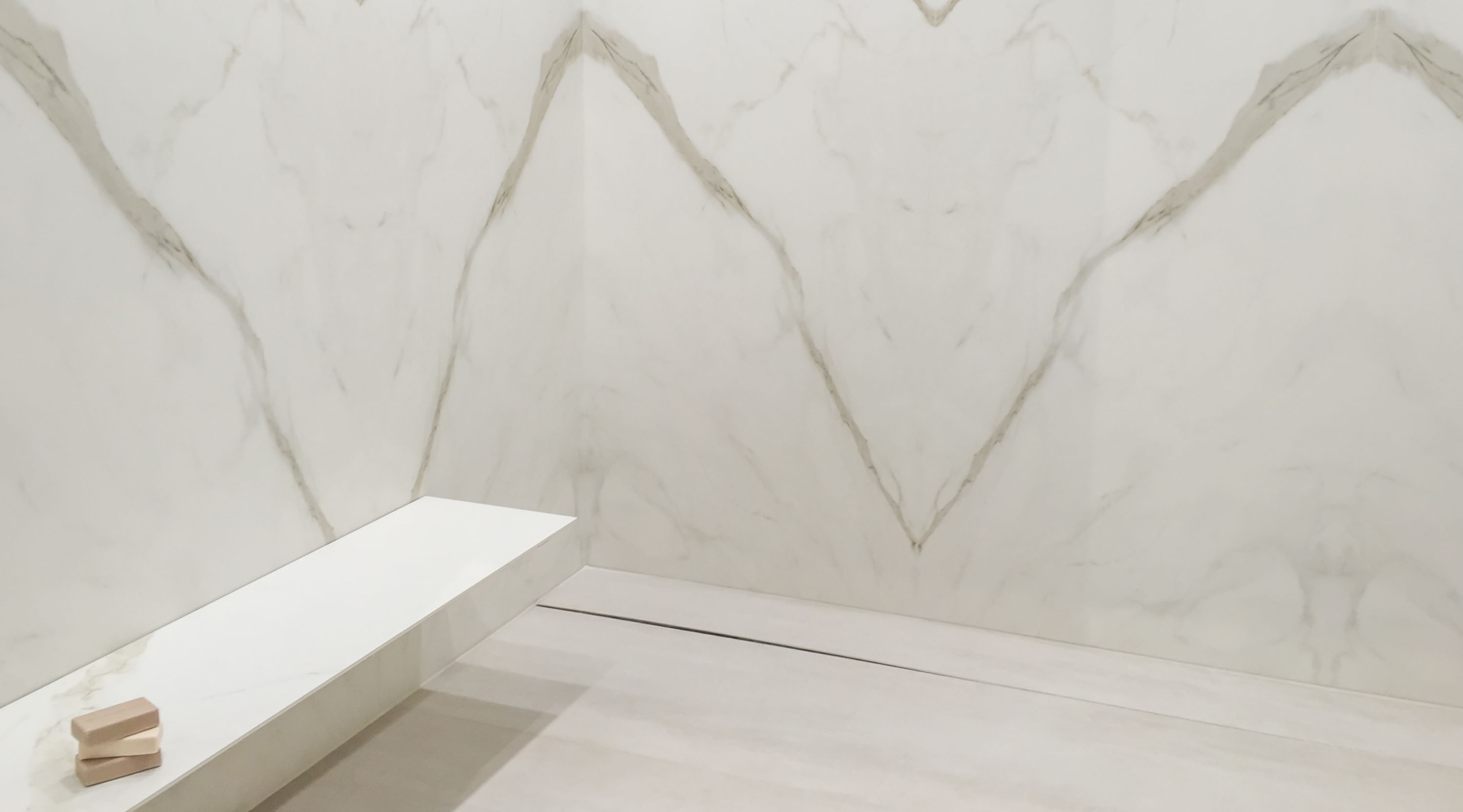 Столешница из камня CALACATTA ORO VENATO